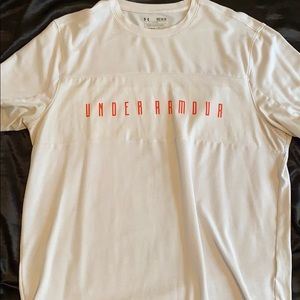 t shirt: Under Armour